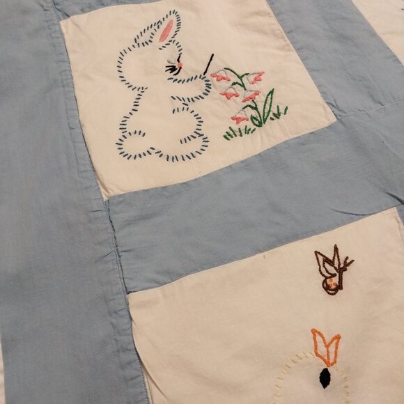 3726 Vintage Baby Blanket, Hand Embroidered And Tacked Not Quilted. - Picture 2 of 8